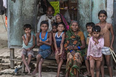 RAXAUL, INDIA - yaklaşık Kasım 2013 Kimliği belirsiz Hintli çocuklar, Kasım 2013 Raxaul, Bihar, Hindistan.