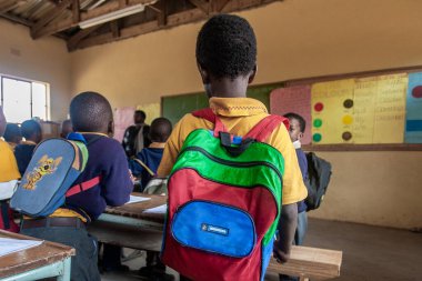 PIGGS PEAK, SWAZILAND-29 Temmuz 2008: Nazarene Misyon Okulu, Domuzlar Tepesi, Svaziland 'da kimliği belirsiz yetim öğrenciler.