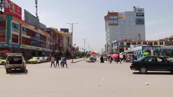 2019 Mazar Şerif Kuzey Afganistan Sokak Trafiği — Stok video