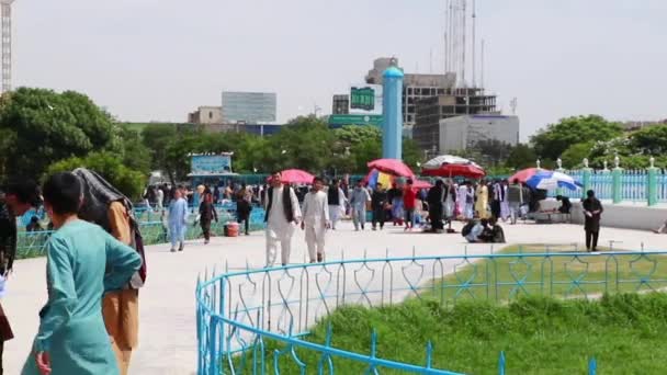 Oidentifierat Afghanskt Folk Blå Moskén Mazar Sharif Norra Afghanistan 2018 — Stockvideo