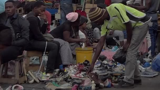 ザンビア 南アフリカ 2020年の首都ルサカの未確認の人々 — ストック動画