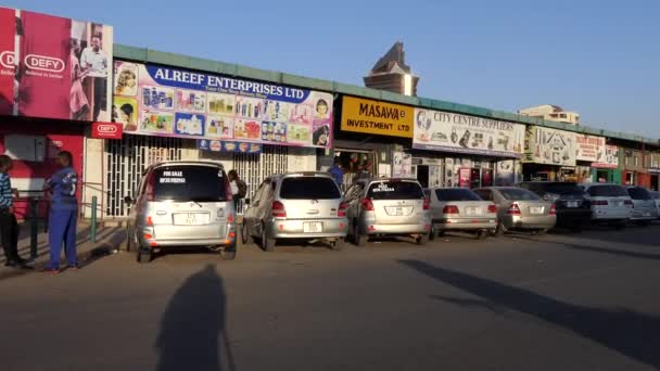 Street Traffic Unidentified People Lusaka Capital Zambia Southern Africa 2020 — Stock Video