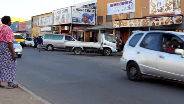 Pouliční Doprava Neidentifikovaní Lidé Lusace Hlavním Městě Zambii Jižní Afrika — Stock video