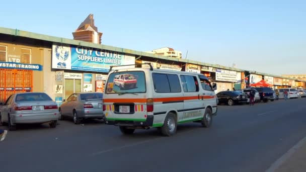 Straßenverkehr Und Unbekannte Lusaka Der Hauptstadt Sambias Südlichen Afrika 2020 — Stockvideo