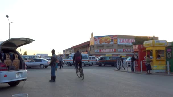 Güney Afrika Zambiya Nın Başkenti Lusaka Sokak Trafiği Kimliği Belirsiz — Stok video