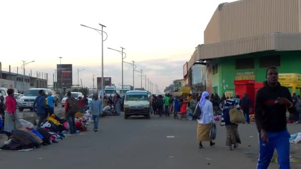 Ruch Uliczny Niezidentyfikowane Osoby Lusace Stolicy Zambii Rpa 2020 — Wideo stockowe