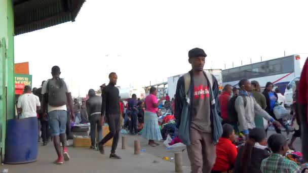 Niezidentyfikowani Ludzie Ulicy Lusaka Stolicy Zambii Rpa 2020 — Wideo stockowe