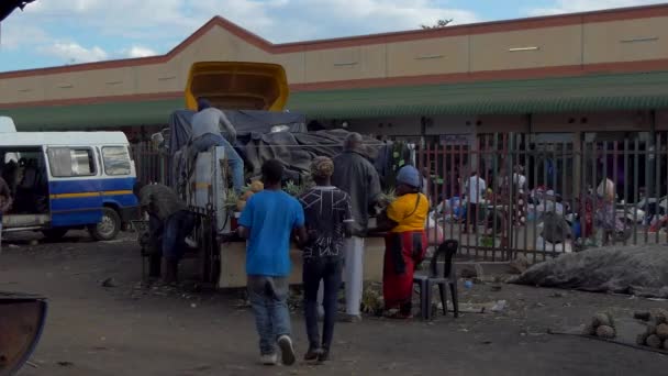 Niet Geïdentificeerde Mensen Lusaka Straat Hoofdstad Van Zambia Zuidelijk Afrika — Stockvideo