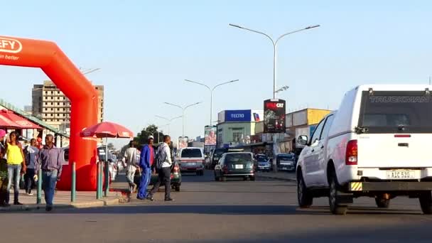 Street Traffic Unidentified People Lusaka Capital Zambia Southern Africa 2020 — Stock Video