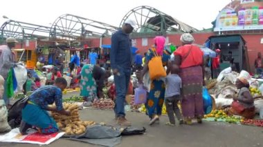 Güney Afrika Zambiya 'nın başkenti Lusaka' daki sokak satıcıları, 2020
