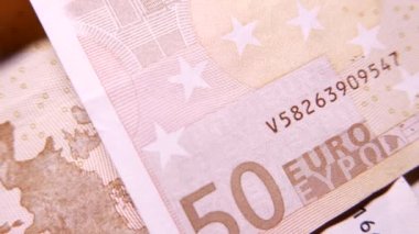 50 dolarlık banknottan Euro. Closeup döner. 4k Uhd