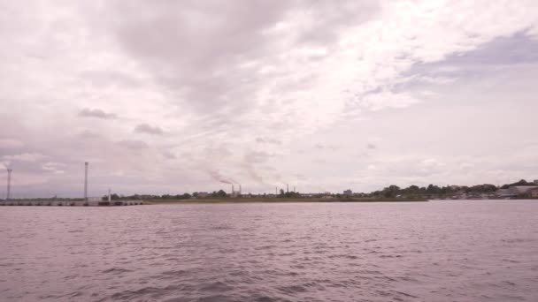 Enfermedad marina. Las olas del mar en un barco 4K slow mo — Vídeo de stock