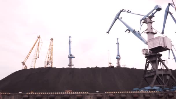 Porto, vista do barco em movimento — Vídeo de Stock