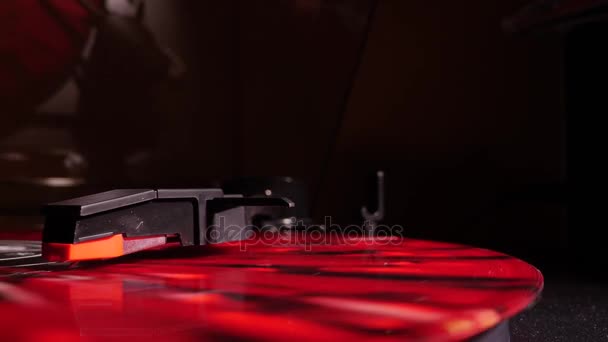 Record player playing in slowmo — Stock Video