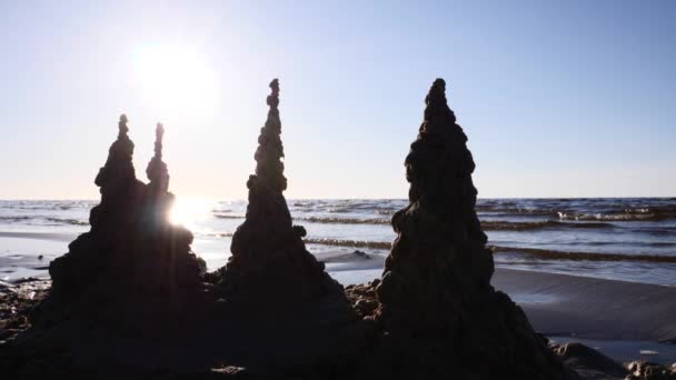 Kastil pasir di pantai Baltik gerak lambat — Stok Video