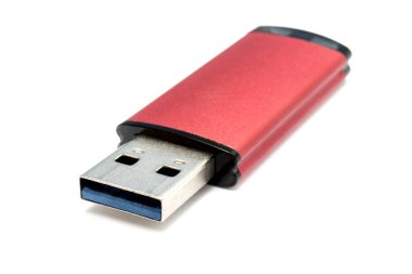 Usb flaş belleği beyaz üzerine izole edildi