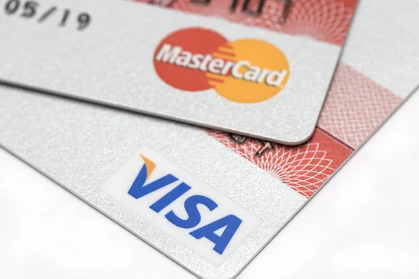 Tarjetas de crédito Visa y Mastercard — Foto de Stock