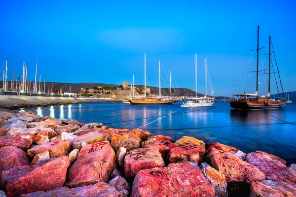 Castello di Bodrum e Marina al tramonto, Turchia — Foto Stock