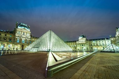 louvre Müzesi Paris, Fransa.