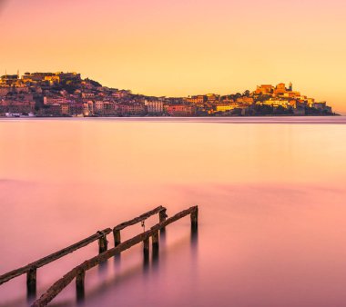 Sunset bulvarında Portoferraio, Elba Adası, Toskana, İtalya