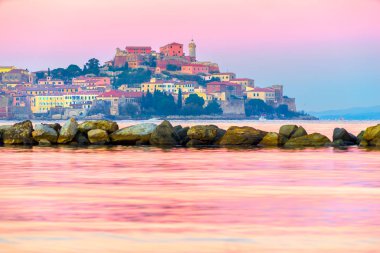 Sunset bulvarında Portoferraio, Elba Adası, Toskana, İtalya