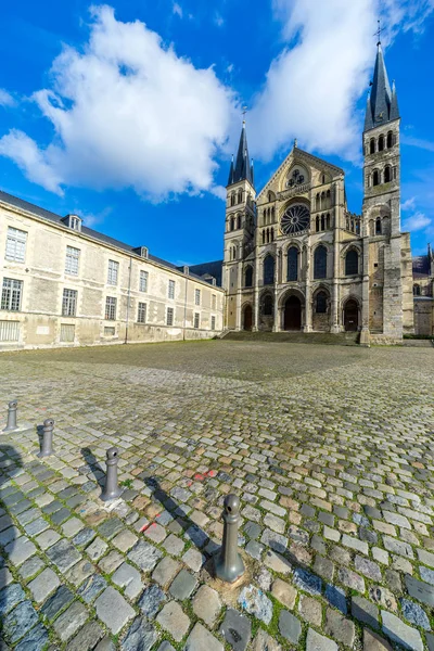 Saint-Remi Basilica in Reims, France. — Stock Photo, Image