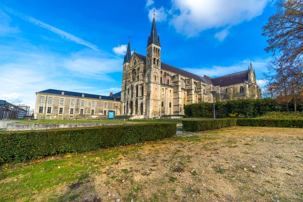 Basílica de Saint-Remi en Reims, Francia . —  Fotos de Stock
