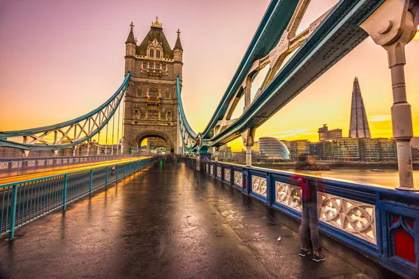 Tower Bridge, London, Großbritannien — Stockfoto