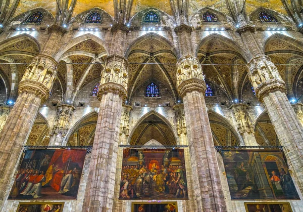 Duomo de milão, itália. — Fotografia de Stock