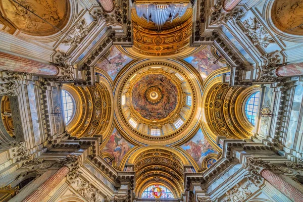 Santa agnese in agone basilika, rom, italien. — Stockfoto