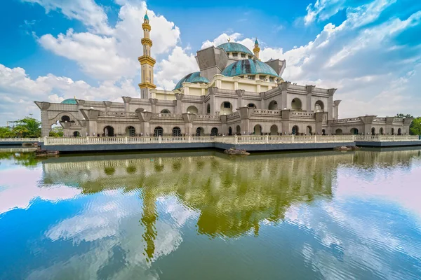 Мечеть Путра, Путраджая, Куала-Лумпур, Мала — стоковое фото