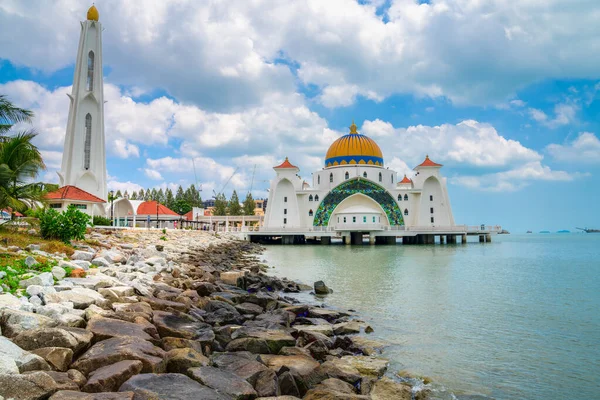 Malacka sundet moskén, malaysia — Stockfoto