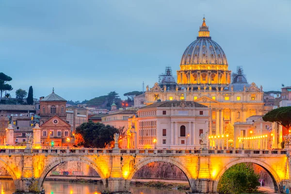 St Peter katedrála, Řím, Itálie — Stock fotografie