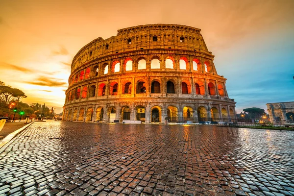 W Rzymie, Colosseum. Włochy. — Zdjęcie stockowe