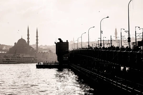 Most Galata w Stambule, Turcja — Zdjęcie stockowe