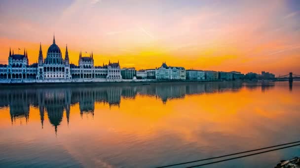 Budapest Tijdverloop Van Het Hongaarse Parlement Bij Zonsondergang Tsjechië — Stockvideo