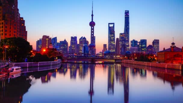 Timelapse of Shanghai Skyline o wschodzie słońca, Chiny. — Wideo stockowe