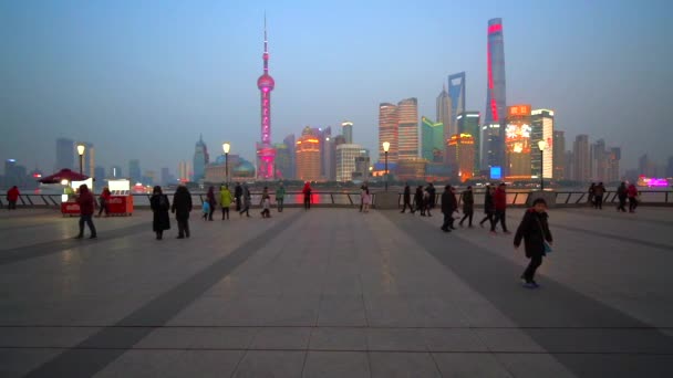 Slow Motion Video Van Mensen Wandelen Bund Shanghai China — Stockvideo