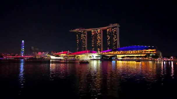新加坡 2015年3月19日 在滨海湾沙滩的光表演 位于新加坡滨海湾的6 3百万美元的滨海湾金沙酒店俯瞰着天际 — 图库视频影像