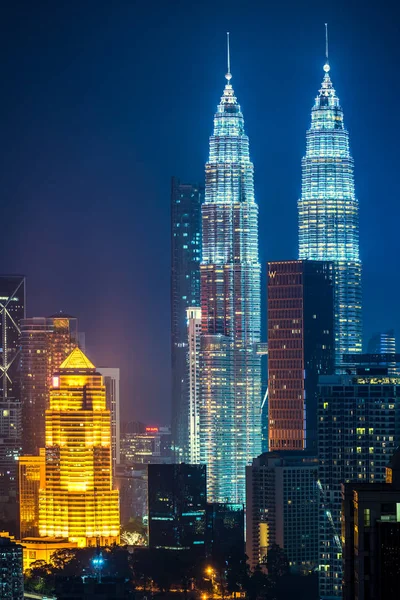 Kuala Lumpur, Malesia. Le Torri Gemelle e il Parco KLCC — Foto Stock