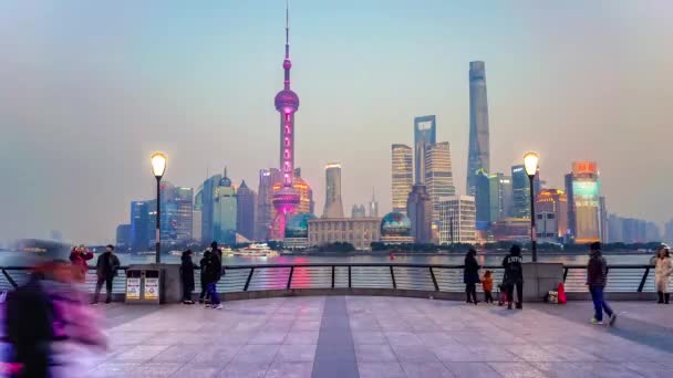 Timelapse Persone Che Camminano Sul Bund Tramonto Shanghai Cina — Video Stock