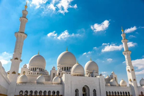 Abu Dhabi Grande Mesquita, Emirados Árabes Unidos — Fotografia de Stock