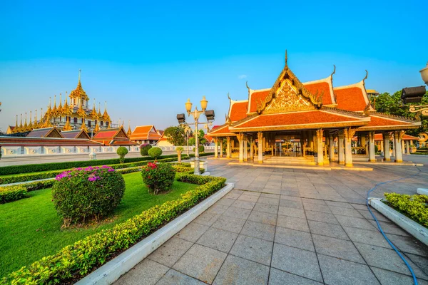 Bangkok Buddhist Temple Complex Golden Mountain Wat Ratchanatdram Loha Prasat — Stock Photo, Image