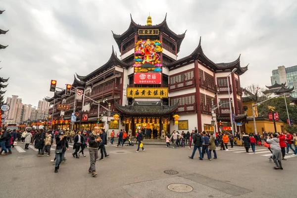 中国上海 2018年2月14日 著名的中国上海玉园 一个具有历史建筑的传统购物区 免版税图库图片