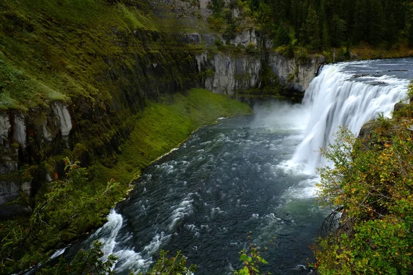 Mesa Falls büyük şelale River Canyon güçlü