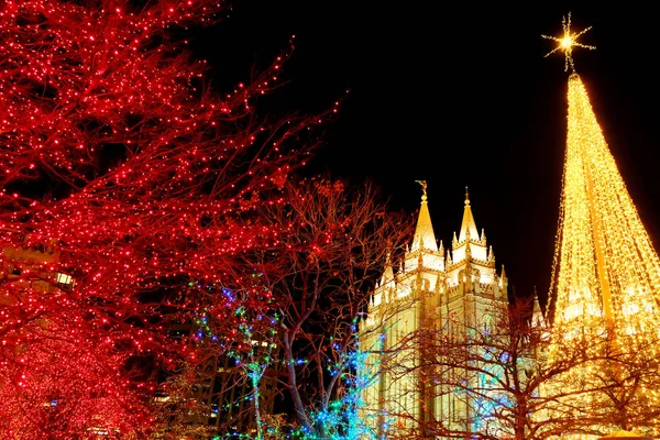 Tapınak Salt Lake City Utah Noel ışıkları ile kare — Stok fotoğraf