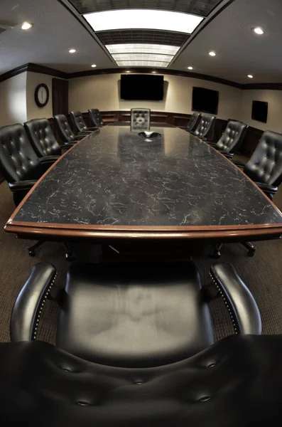 Office konferencia terem, asztal és szék — Stock Fotó