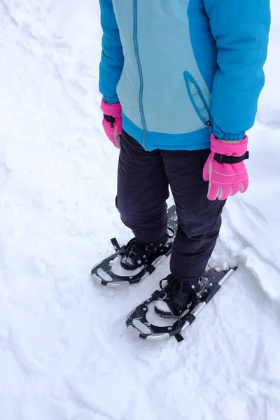 Snowshoeing in the Winter Snow — Stock Photo, Image