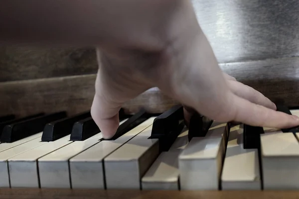 Oude Vintage Piano toetsen ebbenhout ivoor zwartwit — Stockfoto