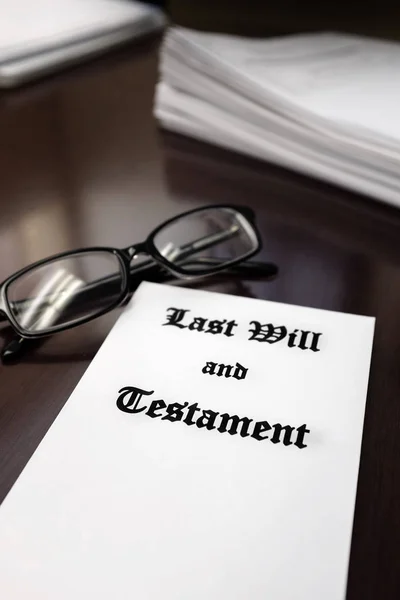 Last Will and Testament on Desk for Estate Planning — Stock Photo, Image